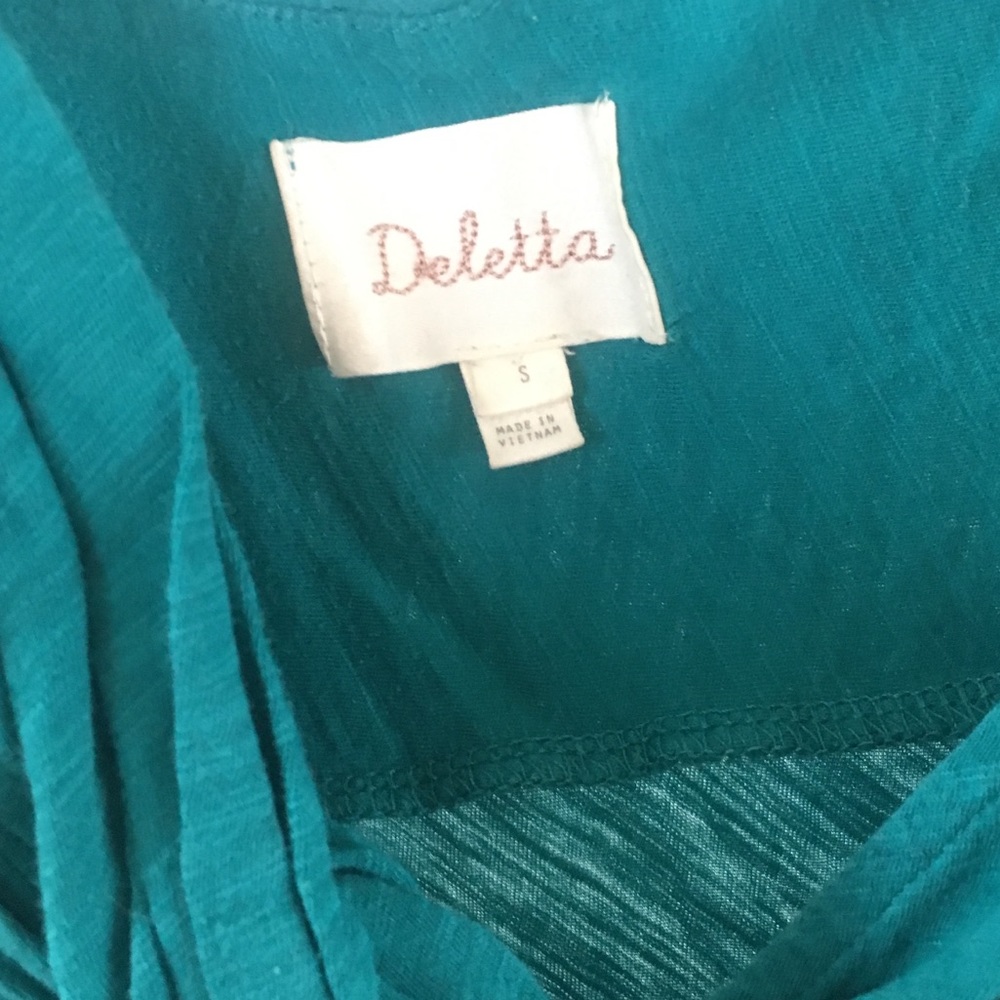 Anthropology Deletta top